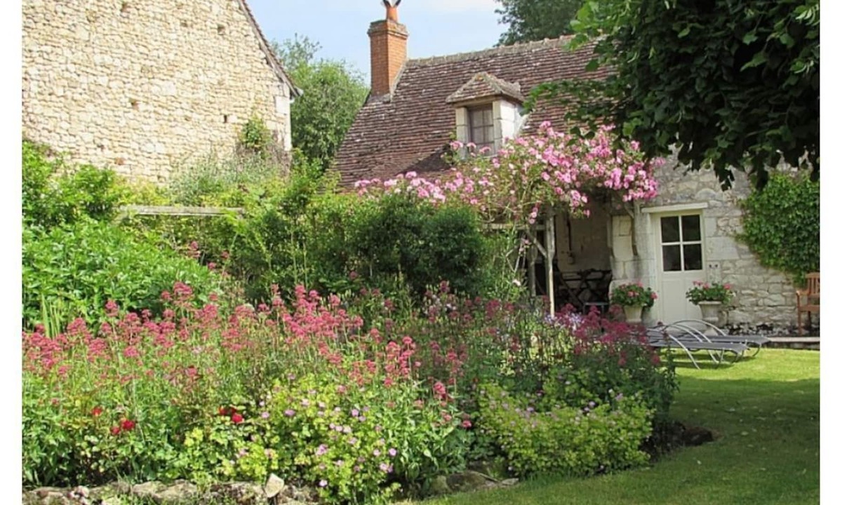 Chaumussay Condo | LE FLEUVE -COTTAGE HOLIDAY RENTAL, IN LE GRAND PRESSIGNY, INDRE-ET-LOIRE, FRANCE