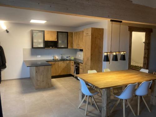 Gimel House | Le Fort