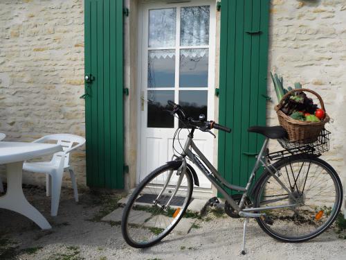 Saint-Hilaire-la-Palud House | Le Fournil - Les Gites Du Moulin
