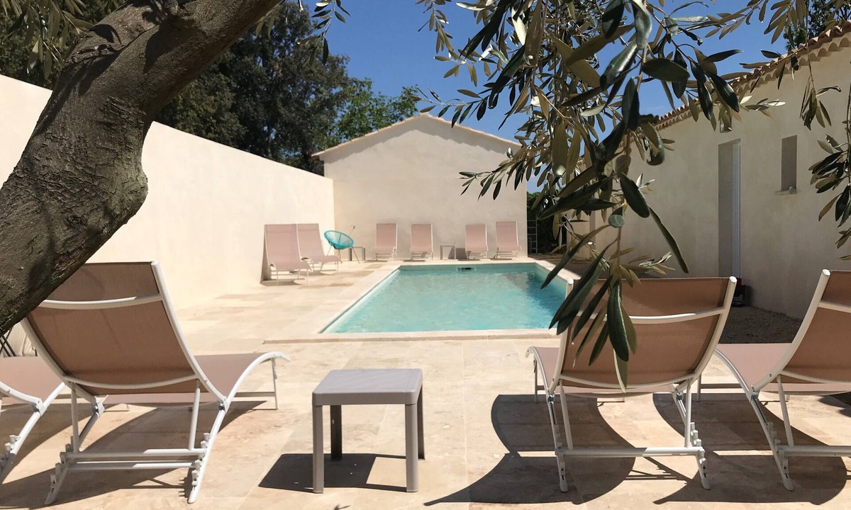 Arpaillargues-et-Aureillac Cottage | Le Mazet des Lauriers in Uzès - Gîte with Jacuzzi