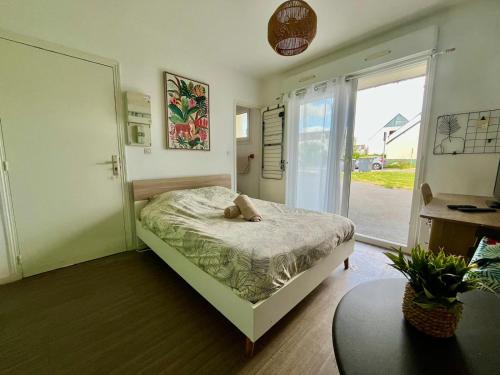 Saint-Germain-la-Blanche-Herbe Apartment | Le Ptit Germain