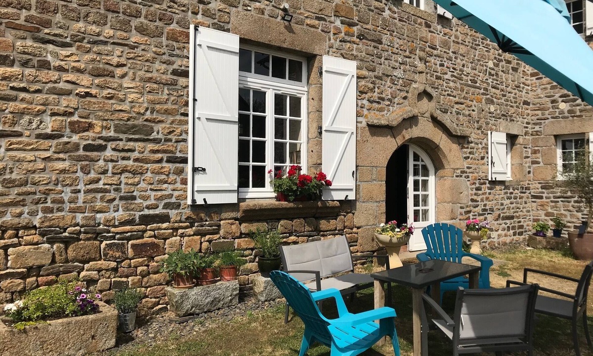 Saint-Laurent-de-Terregatte Cottage | Le Manoir de la Lande