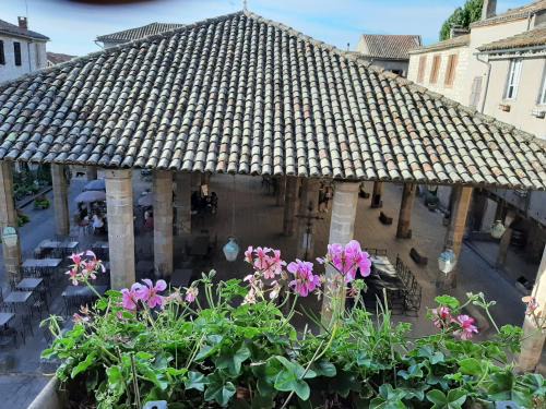 Cordes-sur-Ciel Apartment | Le Gîte d'Olympe