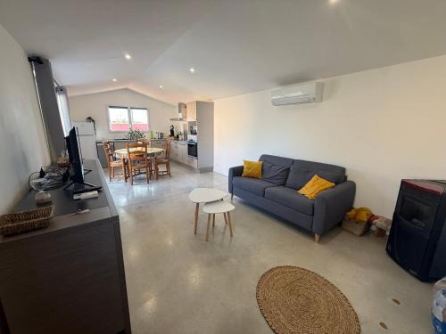 Theza House | Le gîte de la Massoterie