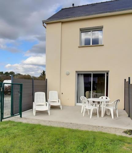 Neant-sur-Yvel House | Le Gîte de Marguerite