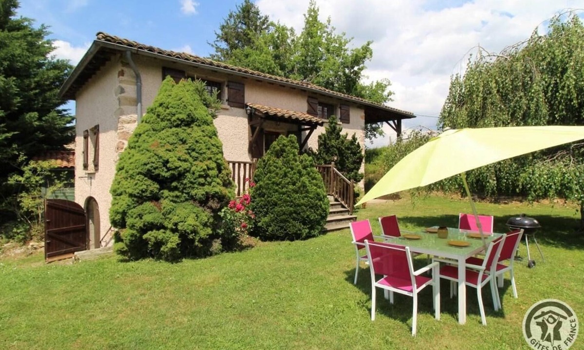 Ronno House | Le Gîte du Cèdre Bleu