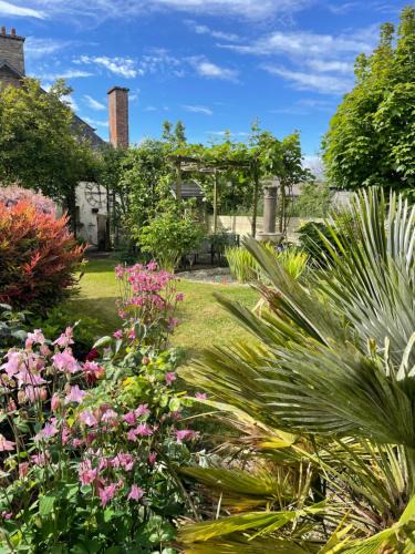 Savigny-le-Vieux House | Le Gîte Du Malt