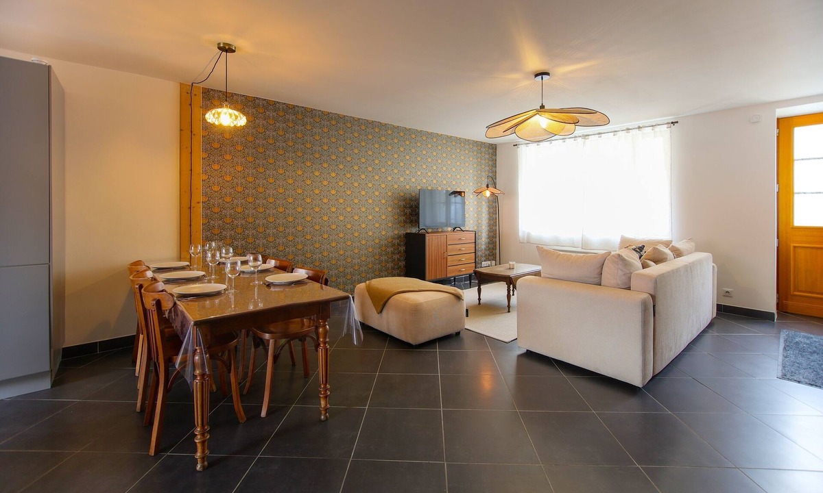 Mortagne-sur-Sevre House | Le Gîte Hullin - avec belle terrasse