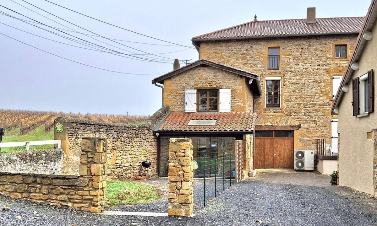 Saint-Germain-Nuelles House | Le Gamay - SAINT-GERMAIN-NUELLES