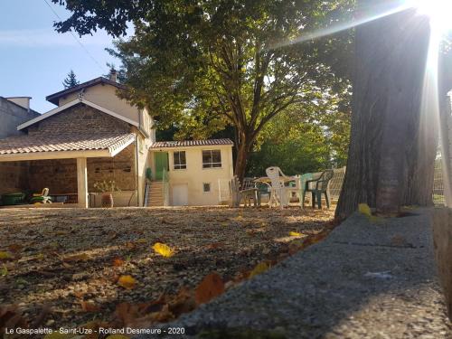 Saint-Uze House | le Gaspalette