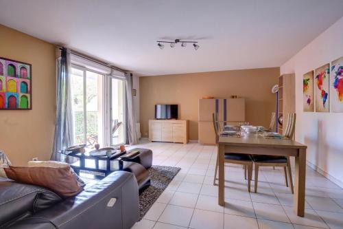 Marengo - Jolimont Apartment | Le Georges Pompidou