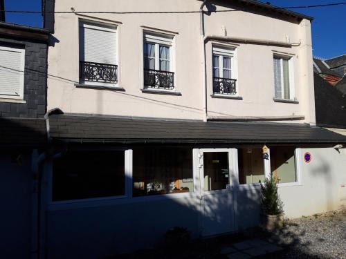 Signy-lAbbaye Hotel | Le gibergeon