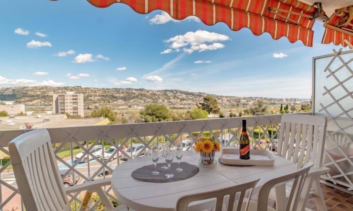 Saint-Laurent-du-Var Apartment | Le Giono by Interhome