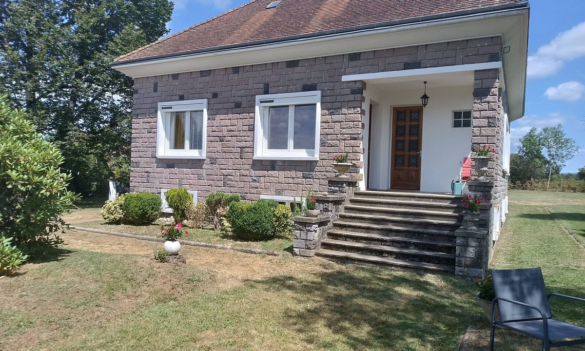 Lanobre House | Le Gite D'auvergne