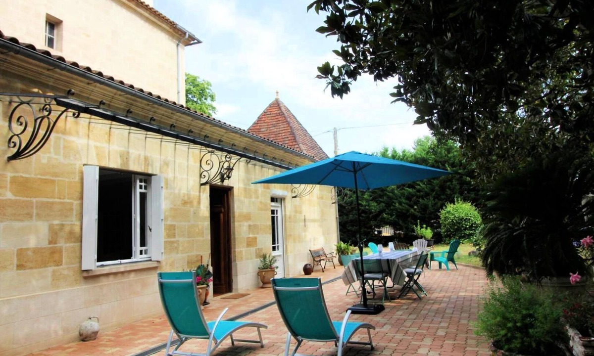 Mouliets et Villemartin House | LE Gite DE Caillauca