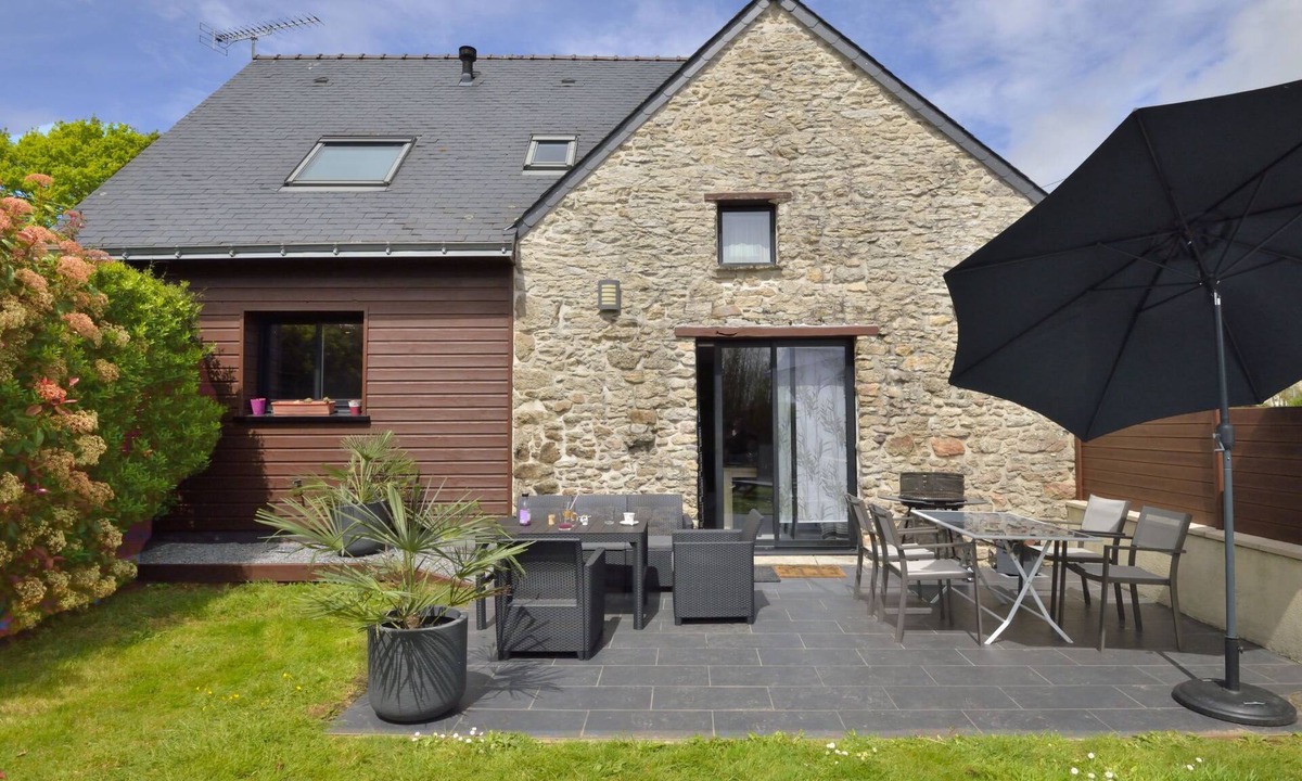 Besne House | Le Graffi'Ty by Interhome