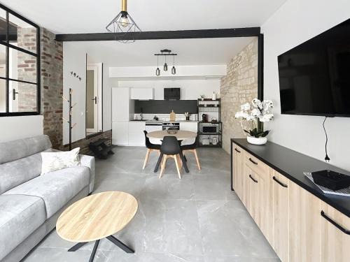 Margny-les-Compiegne Apartment | Le Grainetier - 5 min de la gare