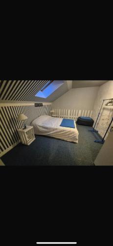 Souligne-sous-Ballon House | Le grand chêne