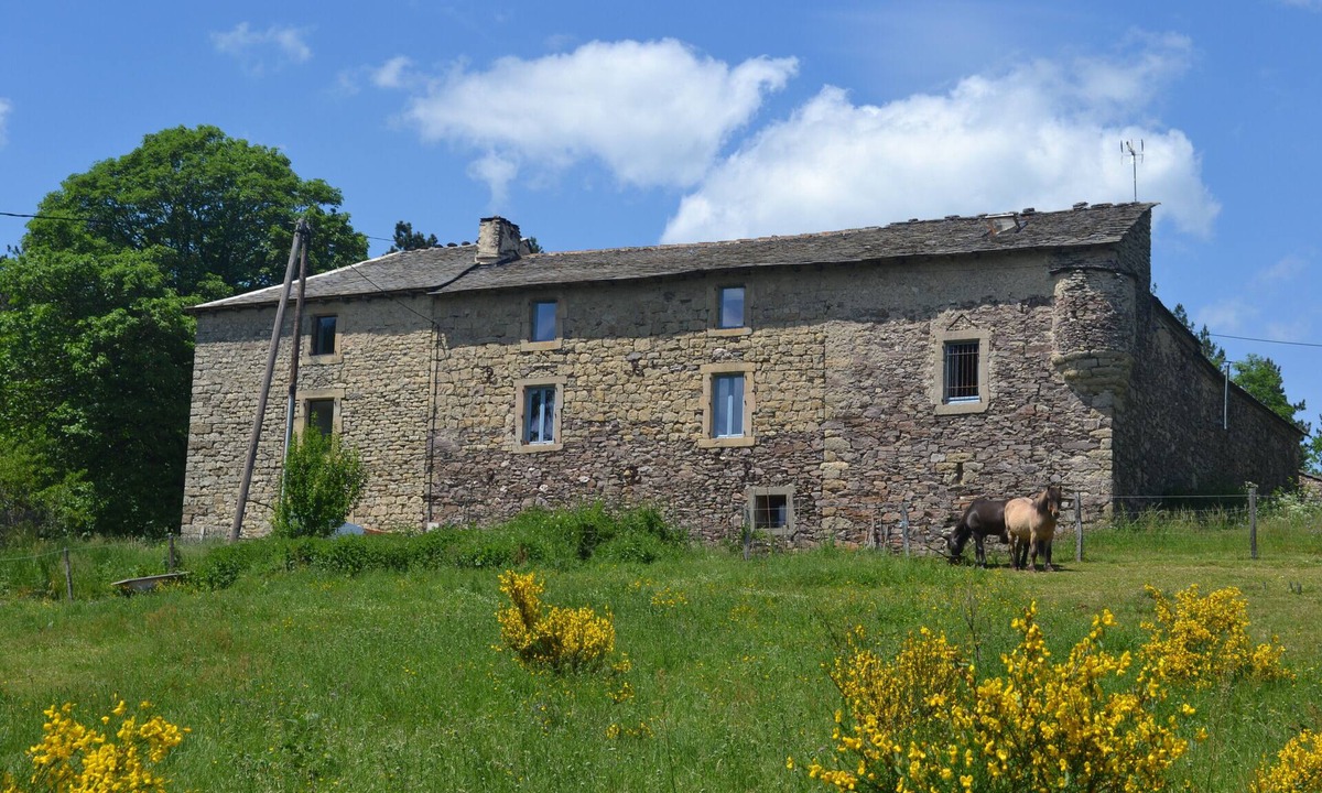Barre-des-Cevennes House | Le Grand Duc