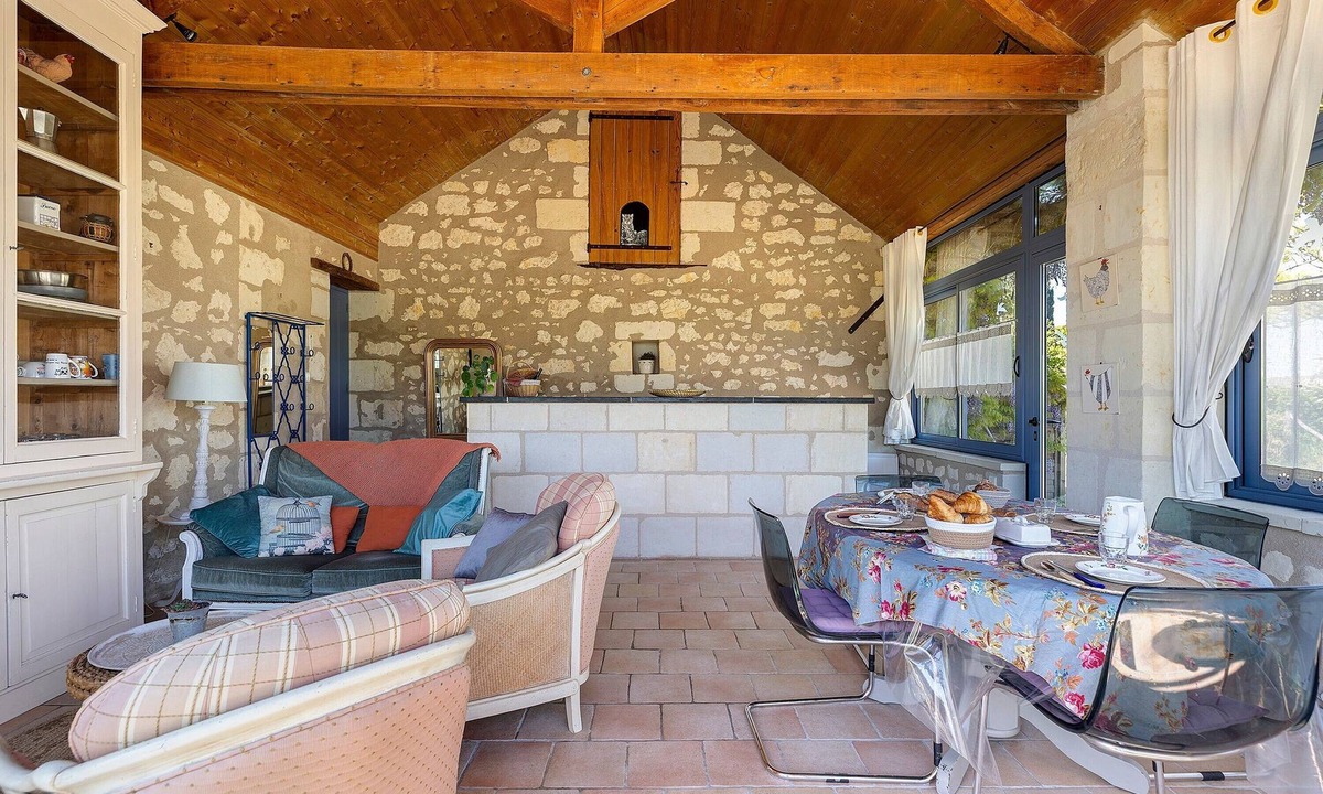 Longue-Jumelles House | "le grand pré" Holiday Home – Renovated Stable with Garden, Terrace, and Family Amenities