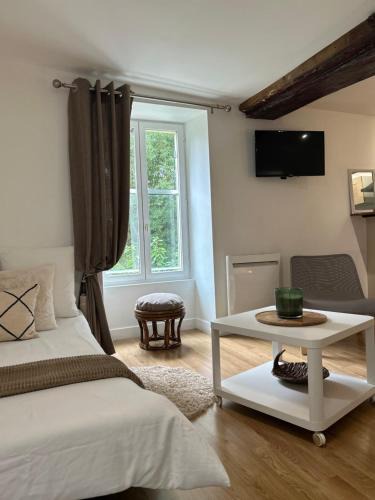 Septeuil Apartment | Le Grand Studio De Septeuil 27m2