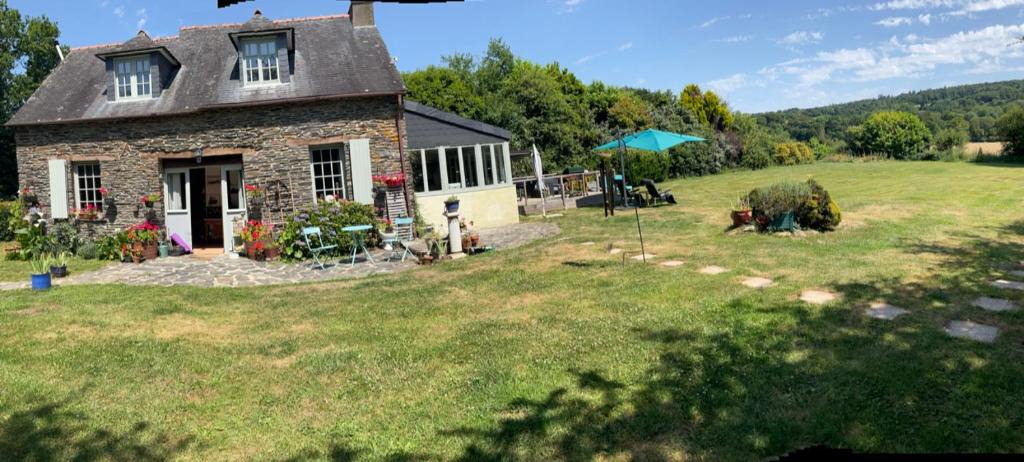 Chateauneuf-du-Faou Bed & Breakfast | Le Grange - Kerzeliou