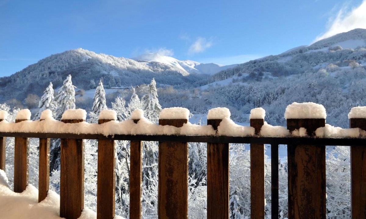 Saint-Jacques-des-Blats Hotel | Le Griou