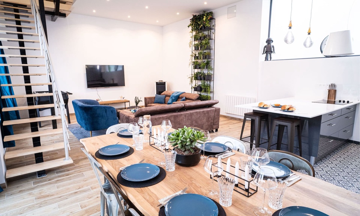 Rombies-et-Marchipont House | Le GROFT, a loft barn in a natural setting