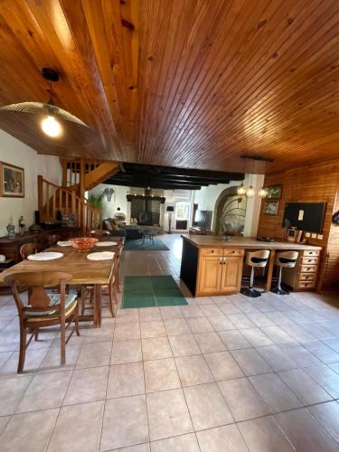 Morlhon-le-Haut House | Le hameau de bannes deuxième maison