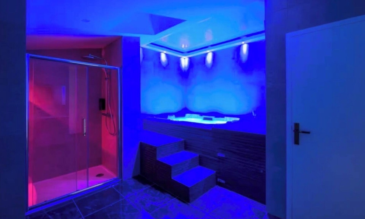 Francheville Le Bas House | Le Hammam du Château