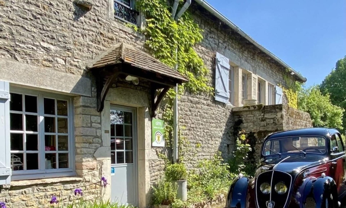 Ozenay House | Le Haut Chavy - OZENAY