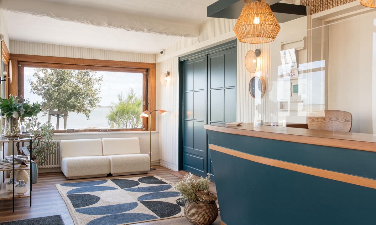 Saint-Trojan-les-Bains Hotel | Le homard bleu