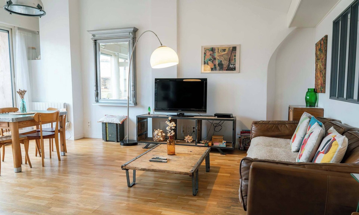 Capitole Apartment | Le Jacobin - Terrace Apartment in Central Toulouse w/AC & Rooftop