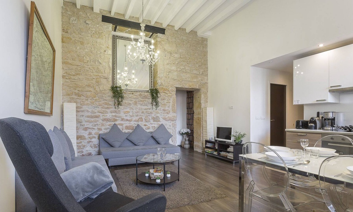 La Croix Rousse Apartment | Le jacquard lyon center