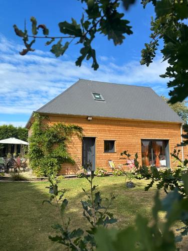 La Riviere-Saint-Sauveur House | Le jardin de Lokijoy