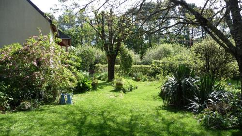 Ferel Bed & Breakfast | Le Jardin aux Oiseaux