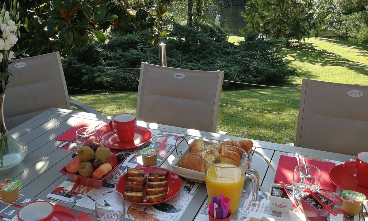 Lamothe-Montravel Bed & Breakfast | Le Jardin d'Eau
