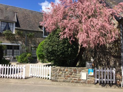 Dragey-Ronthon Bed & Breakfast | Le jardin de Dragey