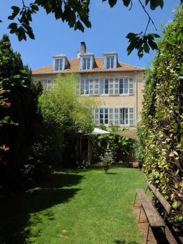 Ornans Bed & Breakfast | Le Jardin De Gustave