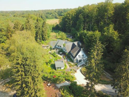 Saint-Jean-aux-Bois Bed & Breakfast | Le jardin de Saint Jean
