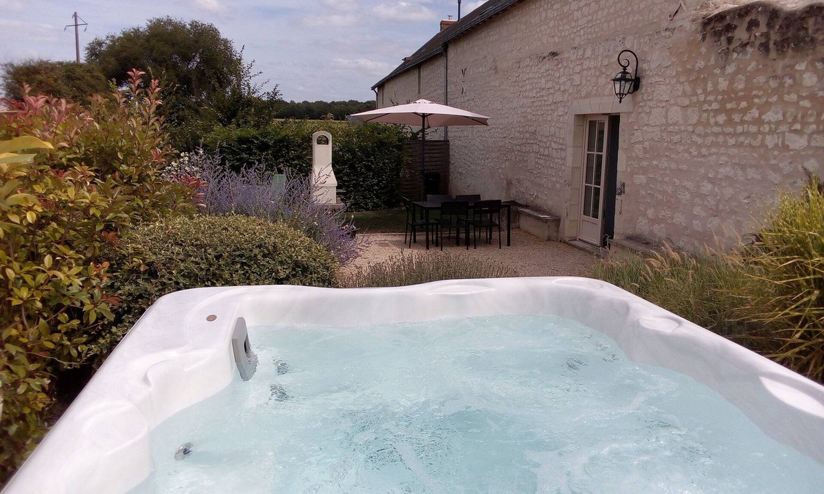 Lerne House | LE JARDIN DES OISEAUX 3*- 2 SPAS - 10mn Fontevraud Abbey