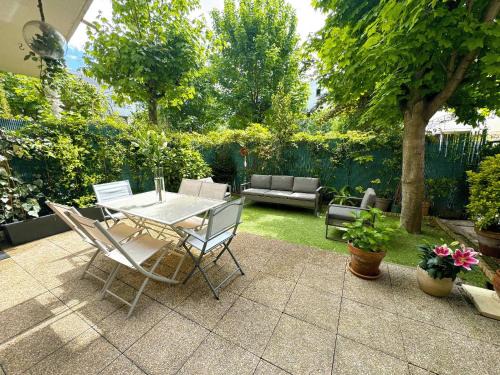 Saint-Denis Apartment | Le jardin du stade by UTA HOUSE