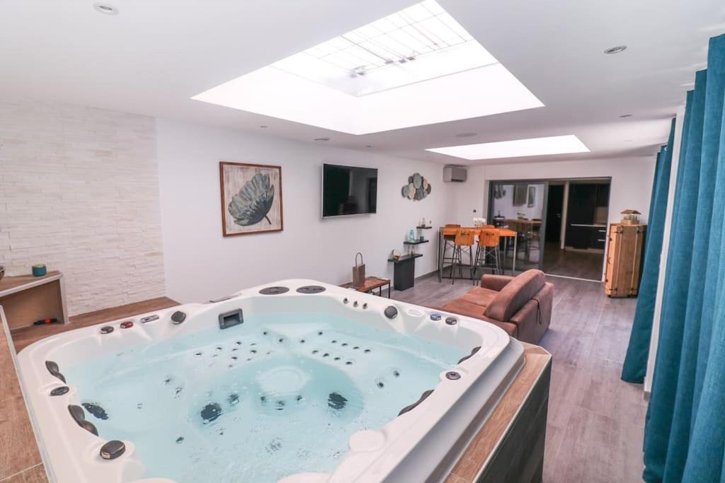 Gignac Apartment | Le Jardin Secret