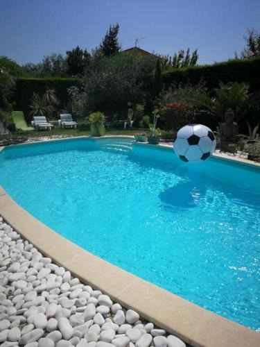 Salindres House | Le Jardin Serein