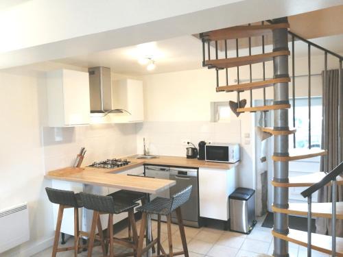Saint-Georges-le-Gaultier Apartment | Le Jarrier Apartment - Alpes Mancelles
