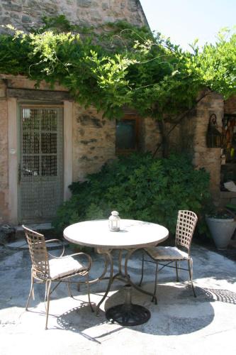 Pierrerue Bed & Breakfast | Le Jas des Nevières
