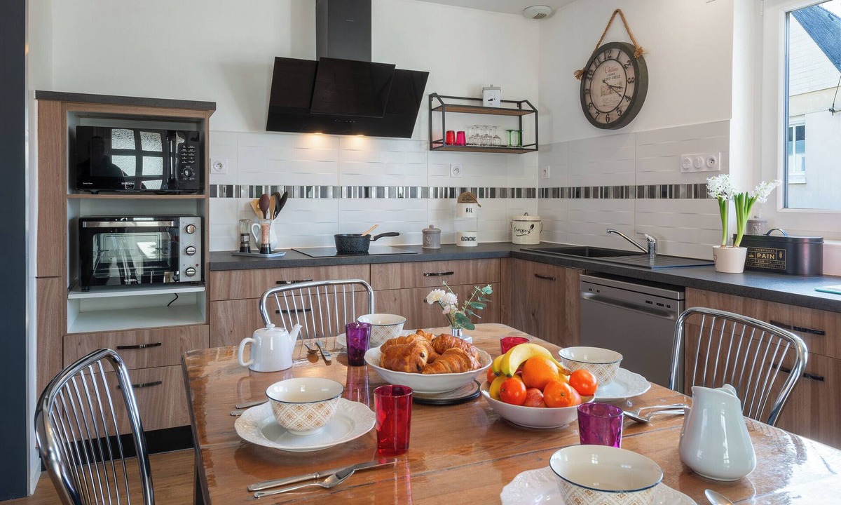 Laval House | Le Jovia - Cour extérieure - Wifi