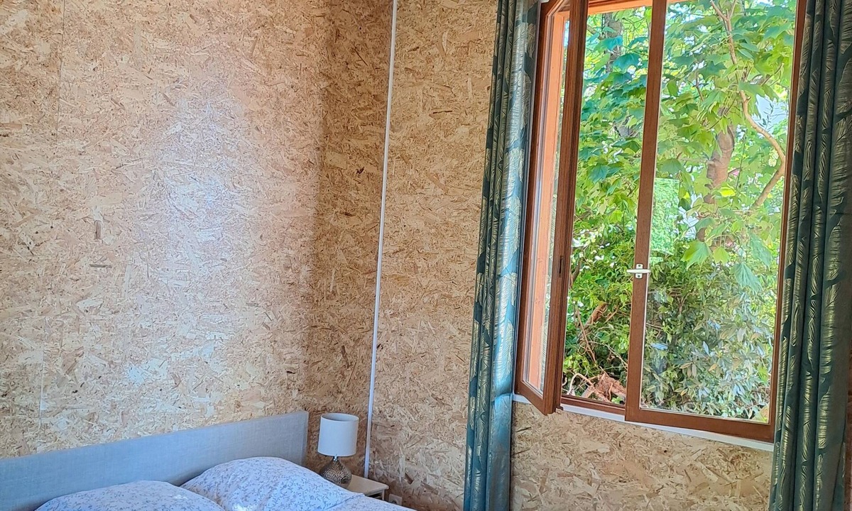 Pont-sur-Yonne Apartment | Le km99