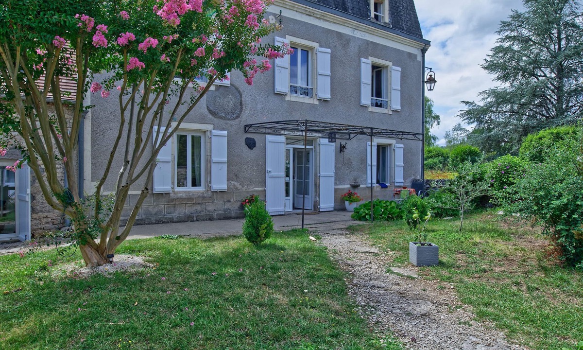 Meyronne House | Le Kouloury