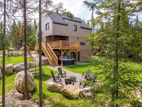 Lac-Swell House | Le Kouzy - Spa, Foosball, Pool table, Game Room